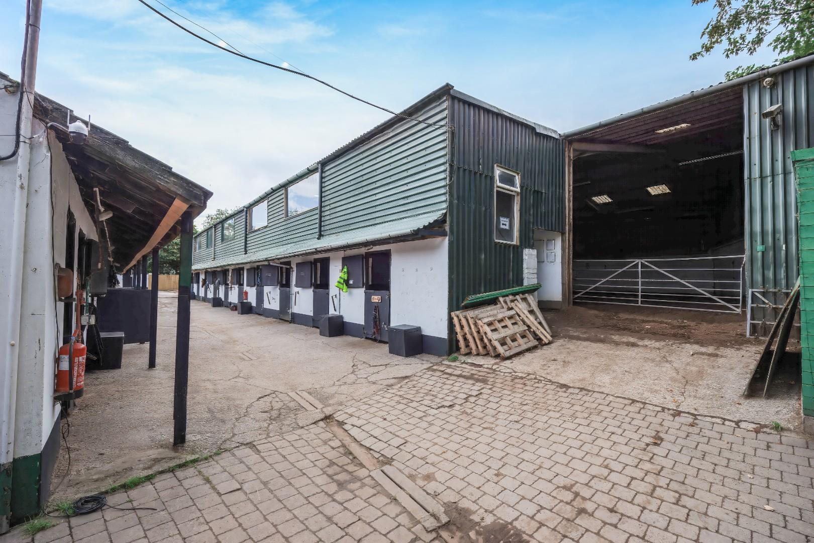 Downside House, Cattery & Equestrian Facilities, Sully Road, Penarth, CF64 2TR